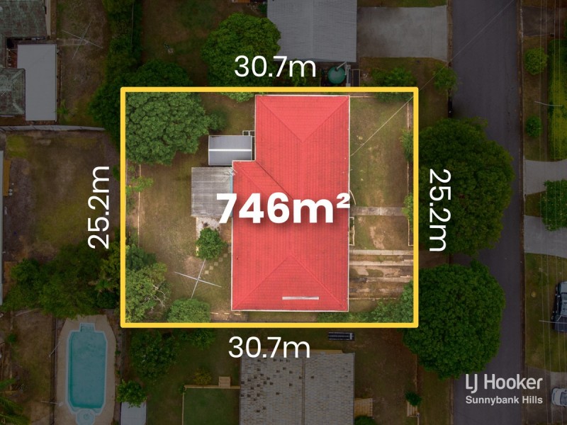 11 Akora Street, Macgregor QLD 4109