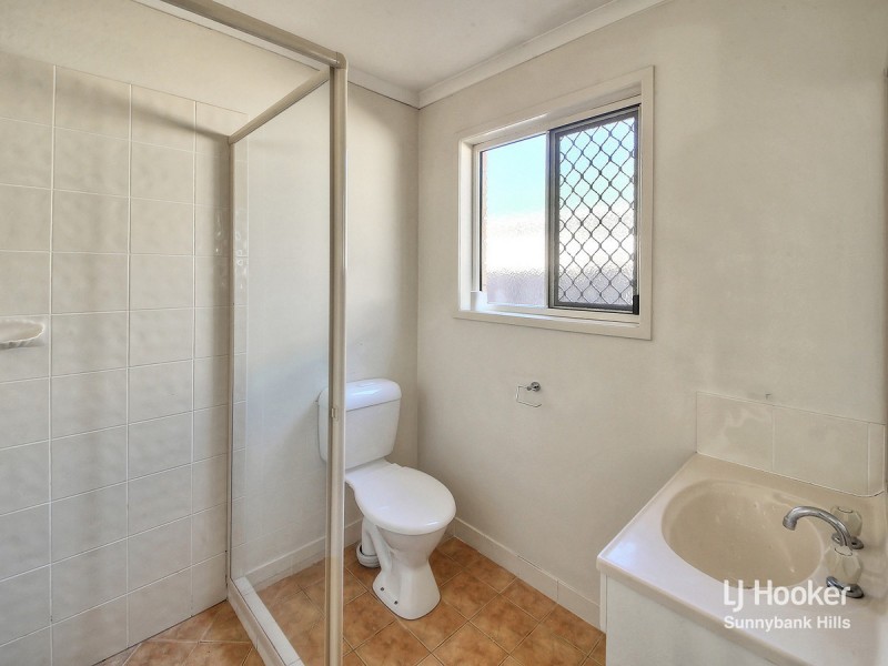 27 Rookwood Avenue, Coopers Plains QLD 4108