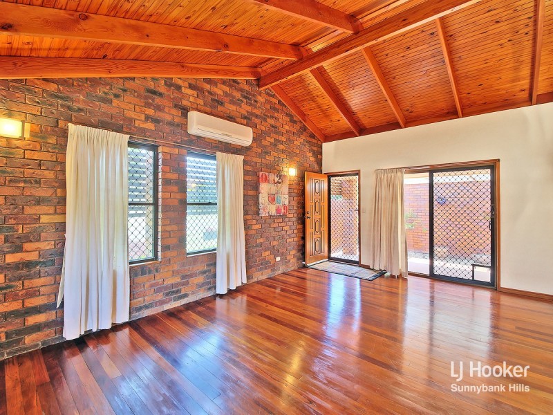 77 Honeywood Street, Sunnybank Hills QLD 4109