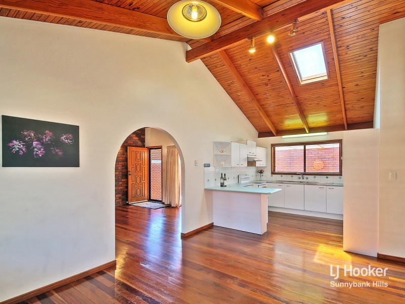 77 Honeywood Street, Sunnybank Hills QLD 4109