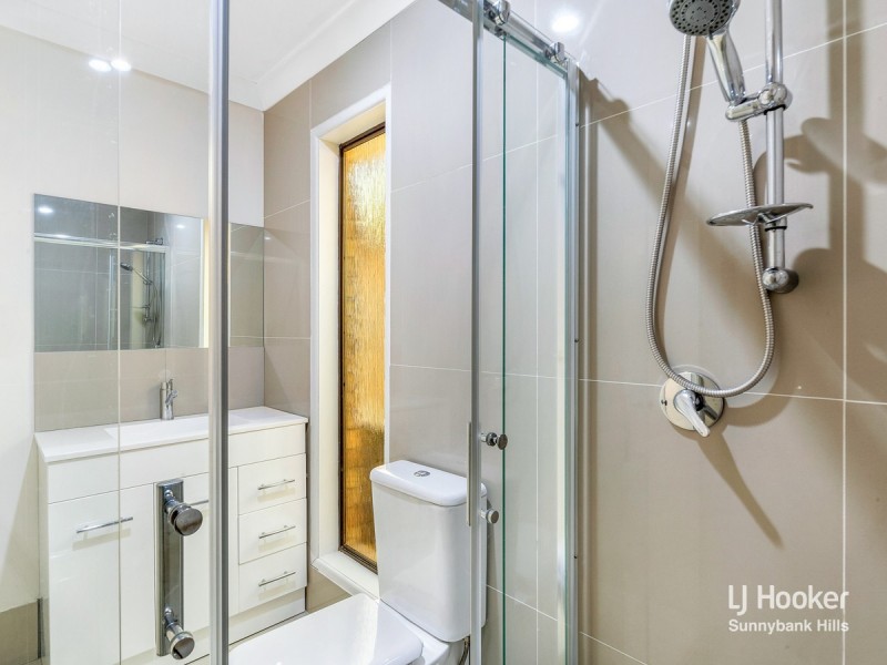 12A Angophora Street, Robertson QLD 4109