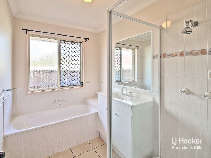 65 Watarrka Drive, Parkinson QLD 4115