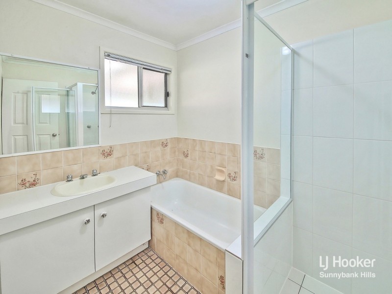 4 Sabre Court, Loganholme QLD 4129