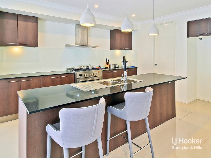 57 Ridgeview Street, Carindale QLD 4152