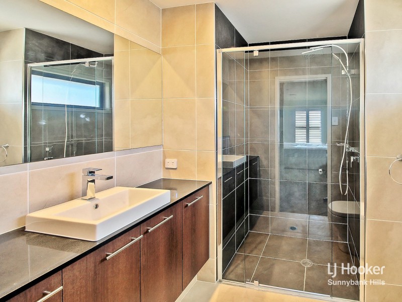 57 Ridgeview Street, Carindale QLD 4152