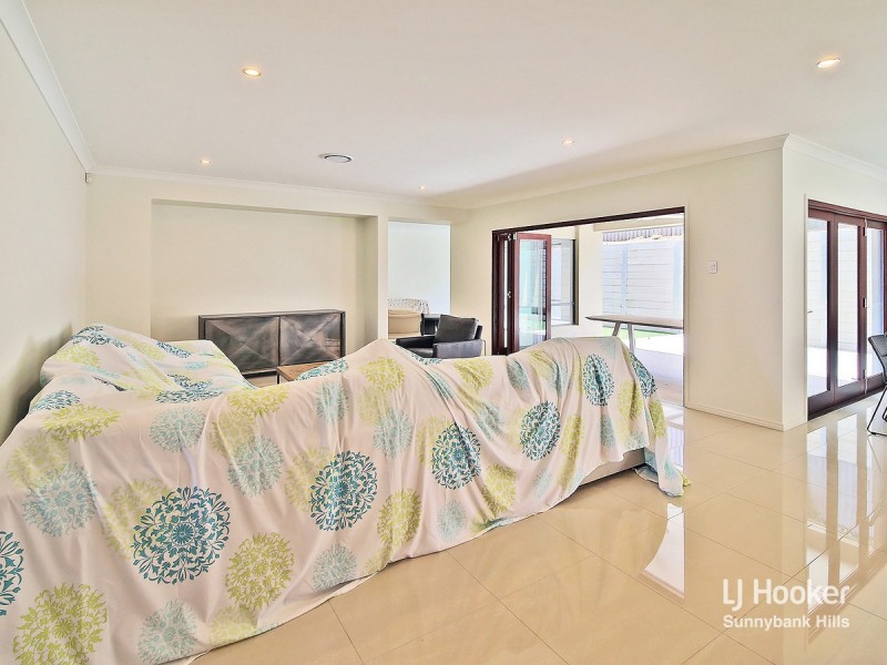 57 Ridgeview Street, Carindale QLD 4152