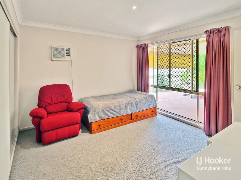 2 Parklane Close, Calamvale QLD 4116