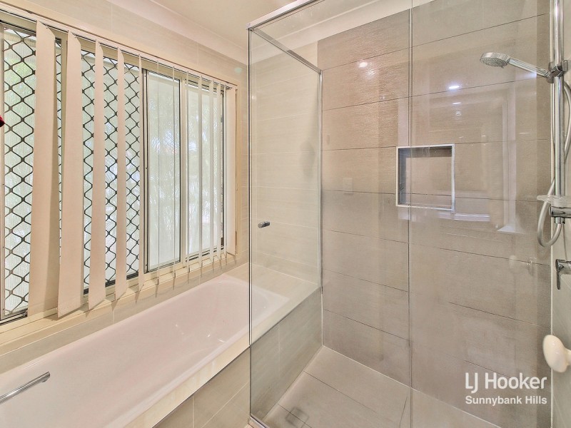 2 Parklane Close, Calamvale QLD 4116
