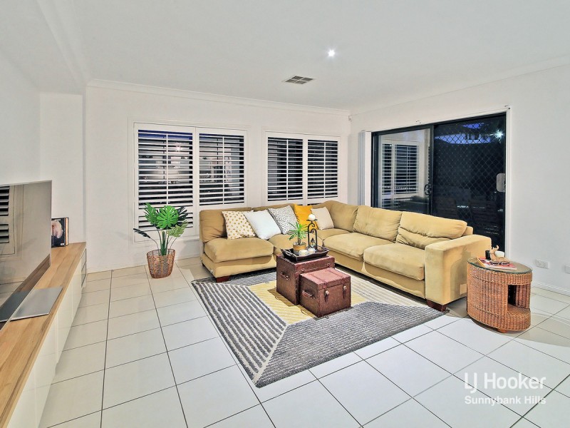 17 Manor Street, Eight Mile Plains QLD 4113