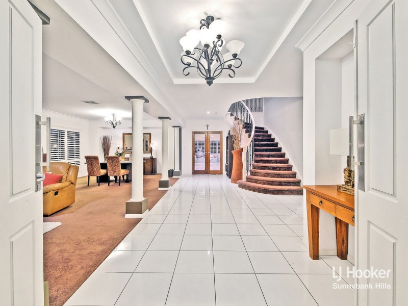 17 Manor Street, Eight Mile Plains QLD 4113