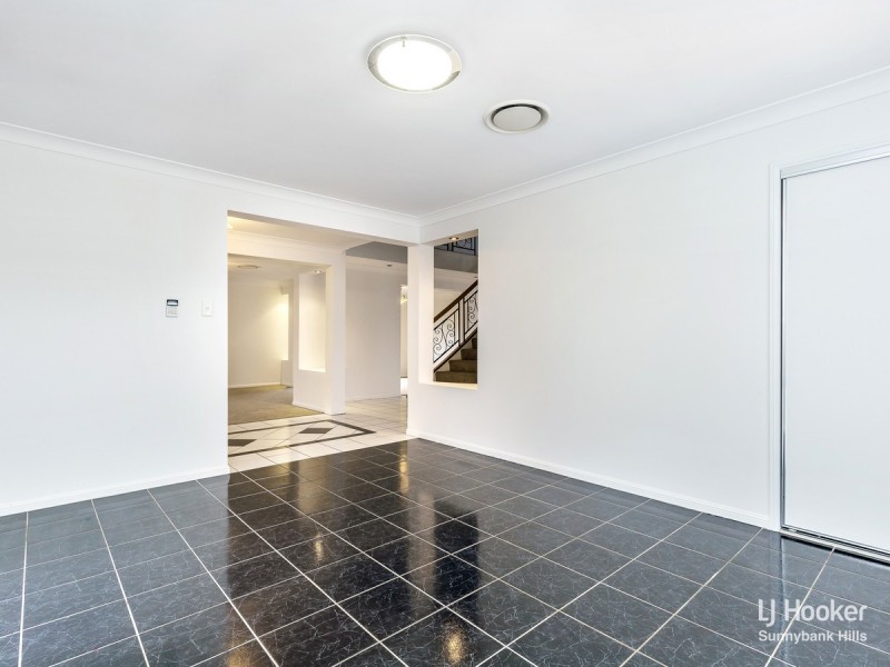 27 Finke Close, Parkinson QLD 4115