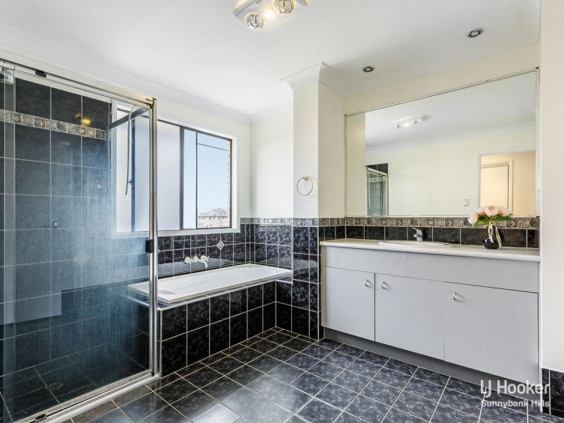 27 Finke Close, Parkinson QLD 4115