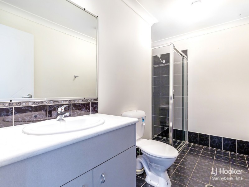 27 Finke Close, Parkinson QLD 4115