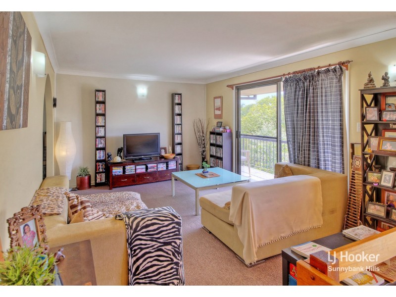 14 Estoril Street, Robertson QLD 4109