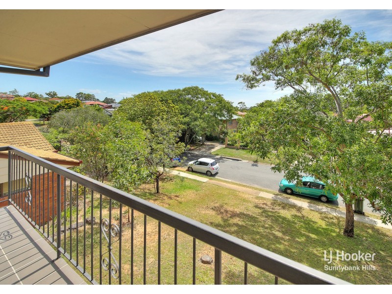 14 Estoril Street, Robertson QLD 4109