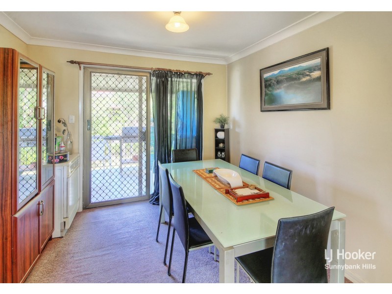 14 Estoril Street, Robertson QLD 4109