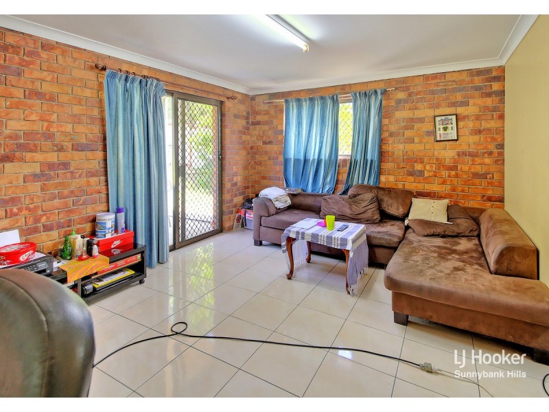 14 Estoril Street, Robertson QLD 4109