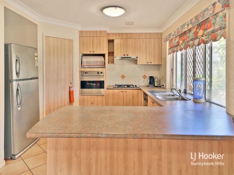 60 Golden Rain Place, Stretton QLD 4116