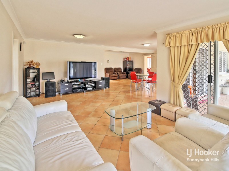 60 Golden Rain Place, Stretton QLD 4116