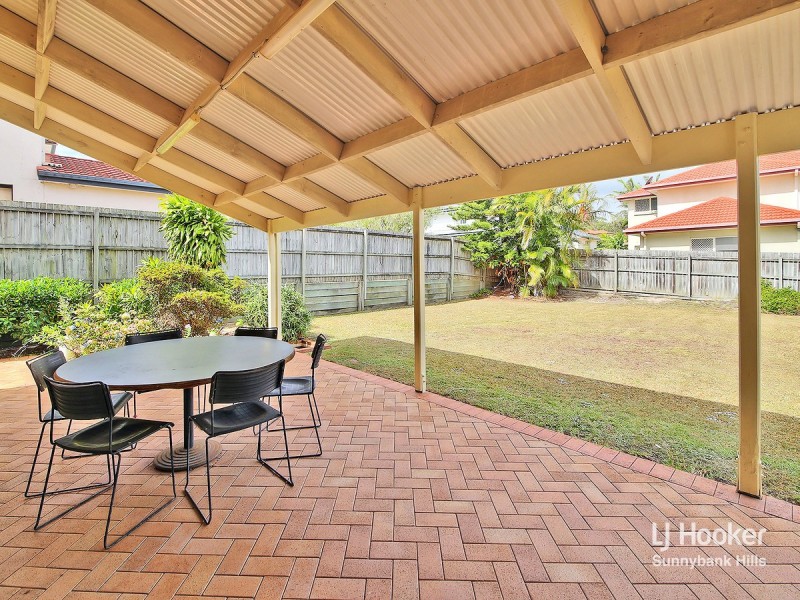 60 Golden Rain Place, Stretton QLD 4116