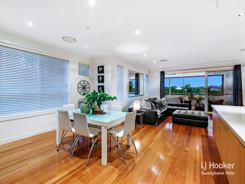 6108 Lugano Drive, Hope Island QLD 4212