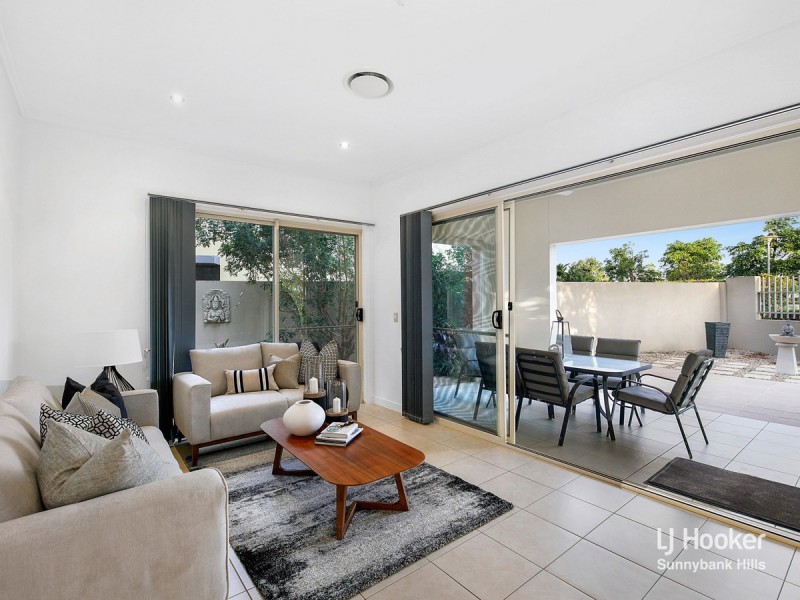 6108 Lugano Drive, Hope Island QLD 4212