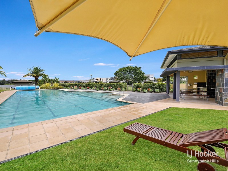 6108 Lugano Drive, Hope Island QLD 4212