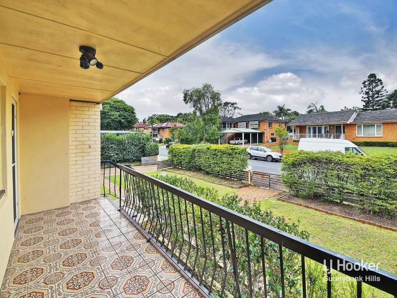 12 Bedser Street, Macgregor QLD 4109