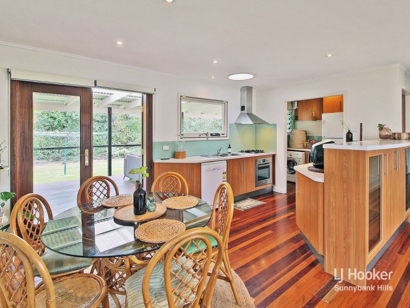 12 Bedser Street, Macgregor QLD 4109