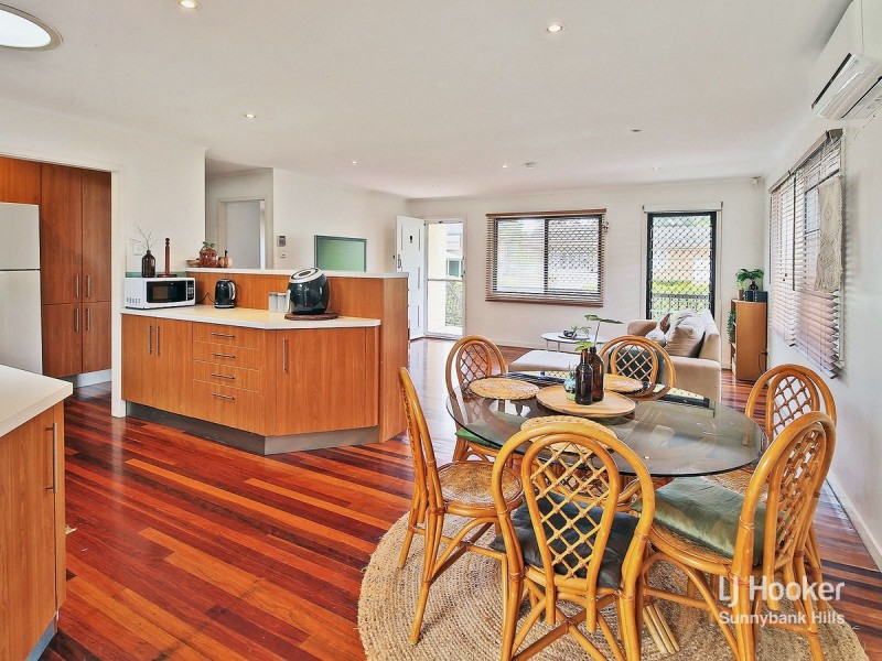12 Bedser Street, Macgregor QLD 4109