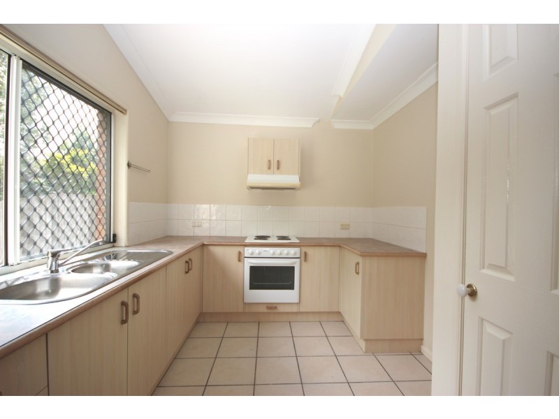 8 Peachface Street, Loganlea QLD 4131