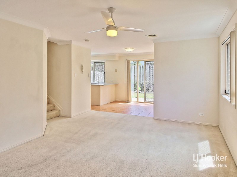 30/20 Young Place, Runcorn QLD 4113