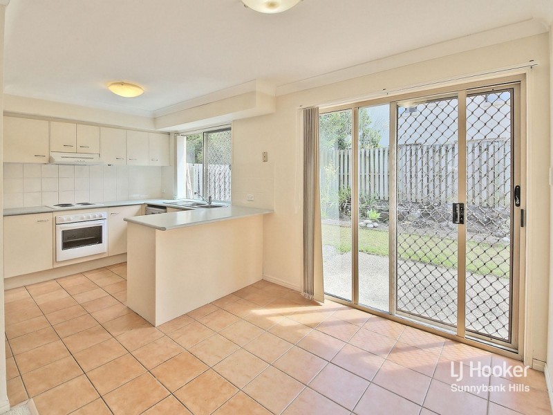 30/20 Young Place, Runcorn QLD 4113
