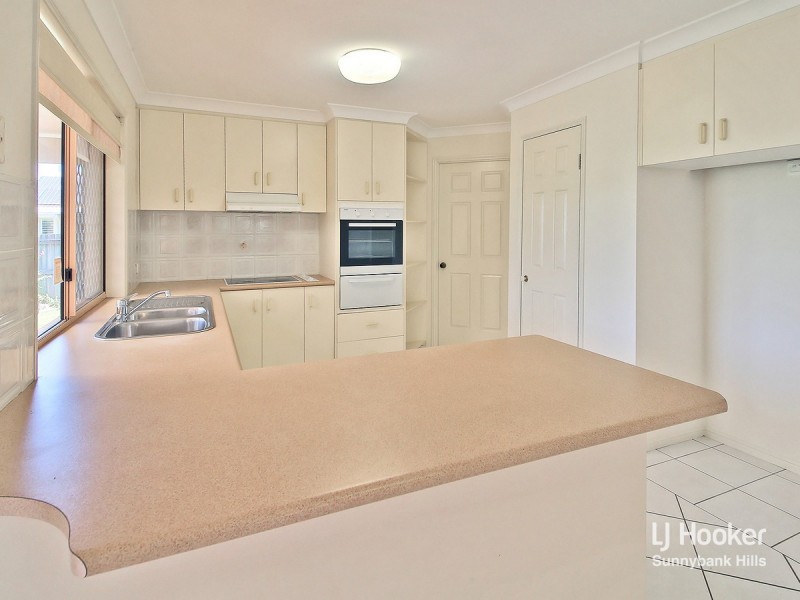 111 Golden Rain Place, Stretton QLD 4116