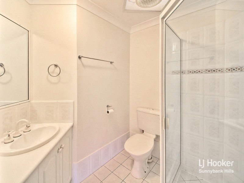 111 Golden Rain Place, Stretton QLD 4116