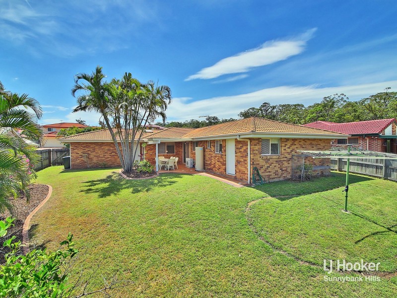 111 Golden Rain Place, Stretton QLD 4116