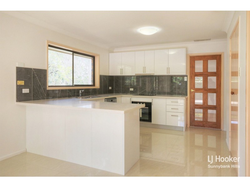 33 Colombo Street, Wishart QLD 4122