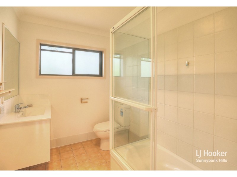 33 Colombo Street, Wishart QLD 4122