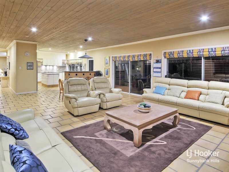 208 Bleasby Road, Eight Mile Plains QLD 4113