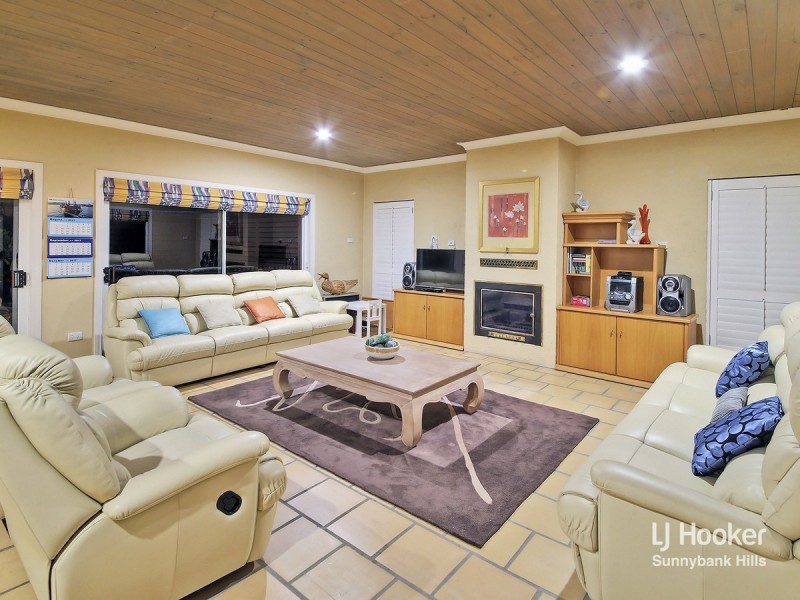 208 Bleasby Road, Eight Mile Plains QLD 4113