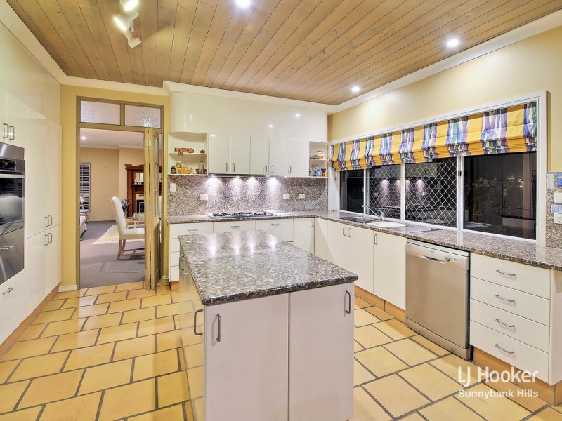 208 Bleasby Road, Eight Mile Plains QLD 4113