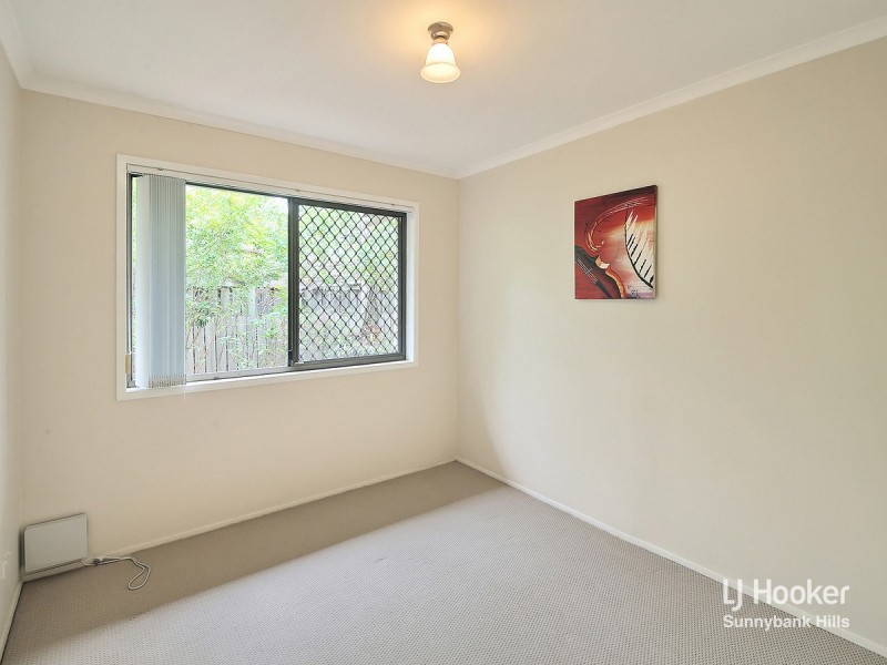 4 Raffin Crescent, Calamvale QLD 4116
