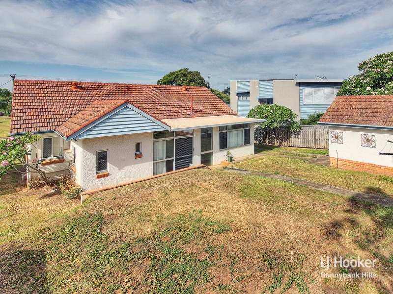 17 Taylor Street, Wavell Heights QLD 4012