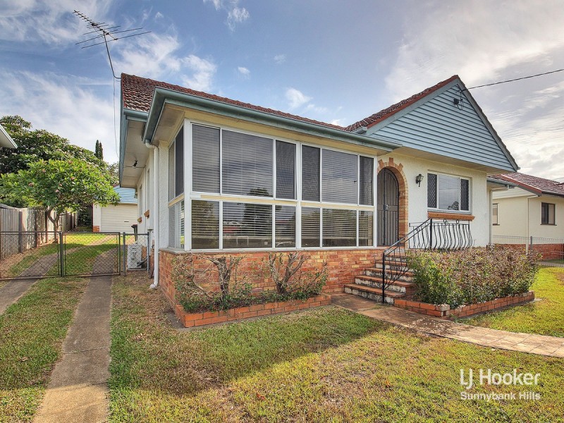 17 Taylor Street, Wavell Heights QLD 4012
