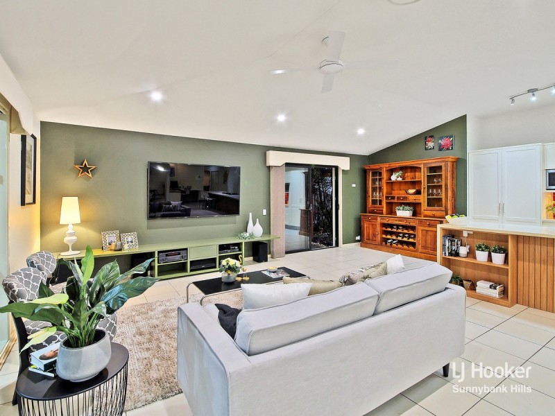 3 Ruby Close, Eight Mile Plains QLD 4113