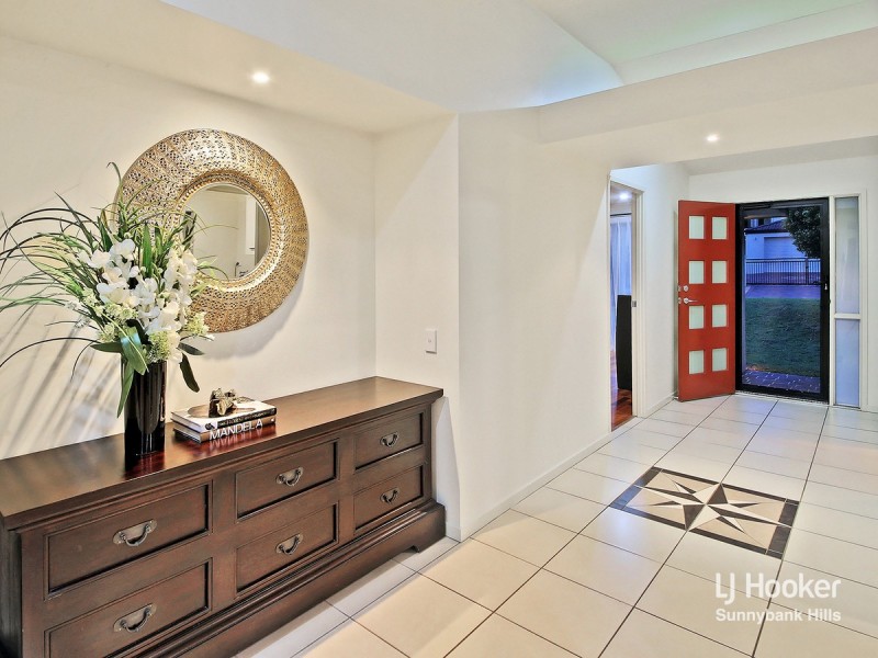 3 Ruby Close, Eight Mile Plains QLD 4113