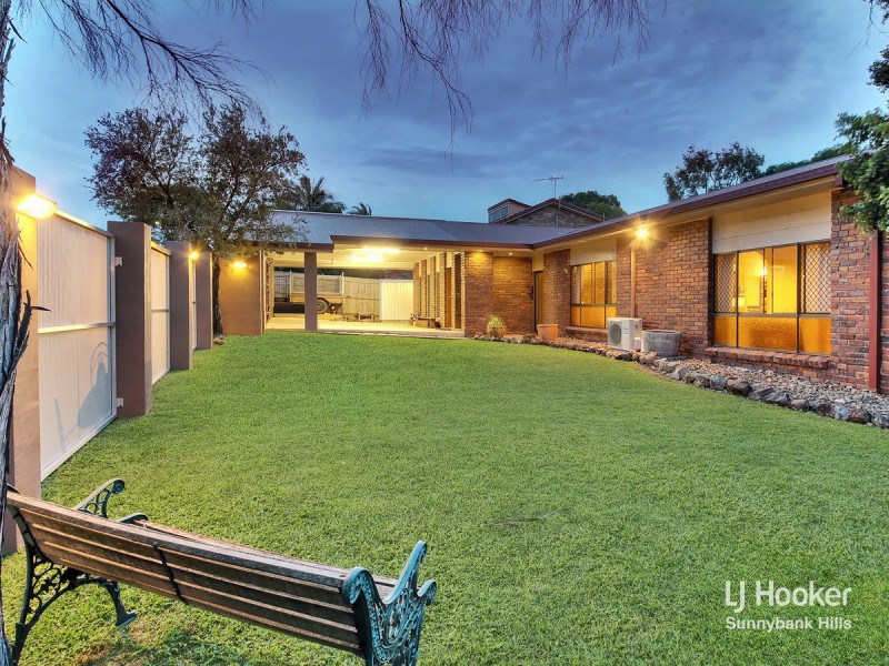 3 Pineneedle Place, Sunnybank Hills QLD 4109