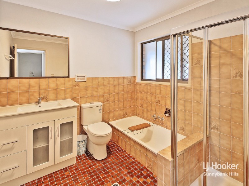 3 Pineneedle Place, Sunnybank Hills QLD 4109