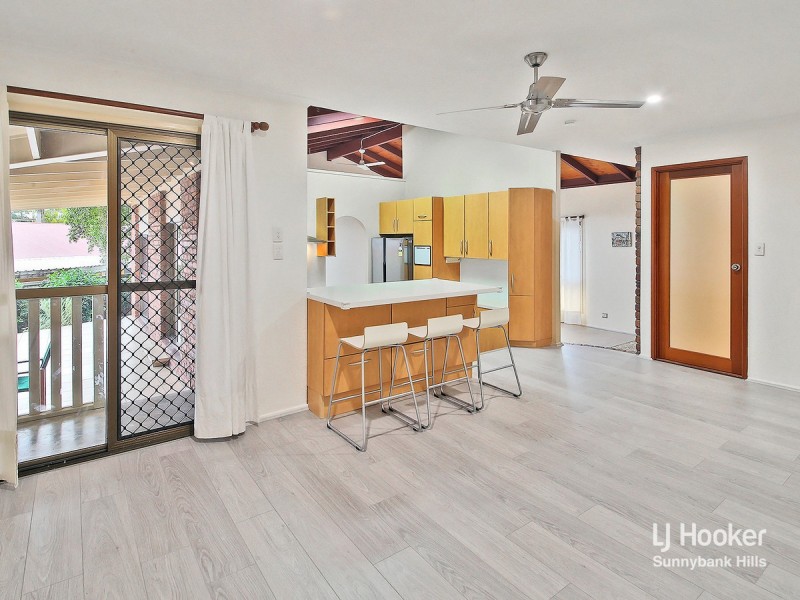 3 Pineneedle Place, Sunnybank Hills QLD 4109