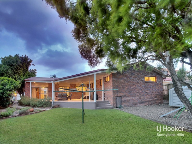 3 Pineneedle Place, Sunnybank Hills QLD 4109